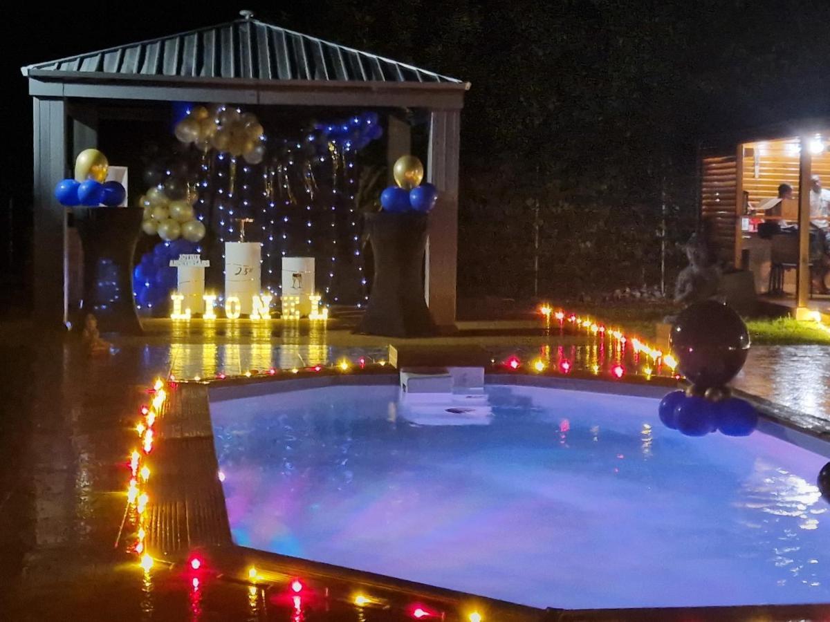 Major Holidays Apartment Garnier ภายนอก รูปภาพ